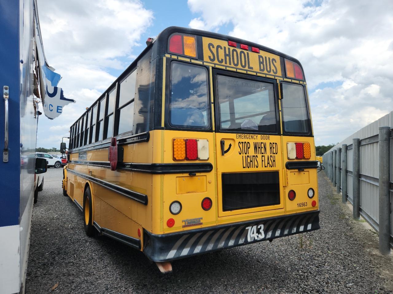 2009 Freigliner 2009 Freightliner B2 School Bus