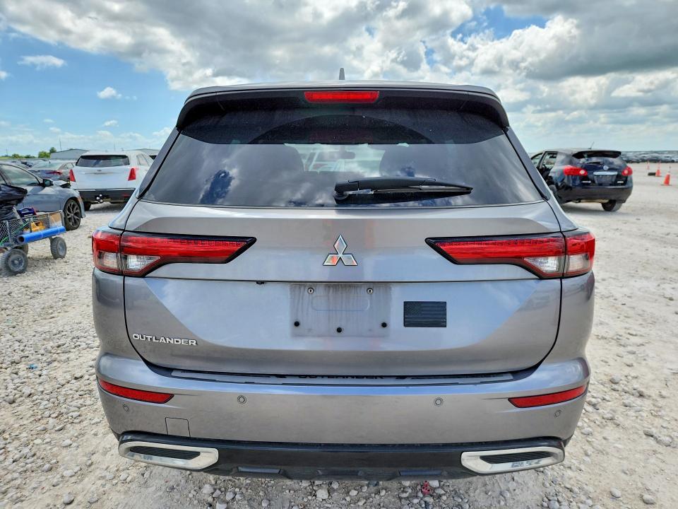 2022 Mitsubishi Outlander se