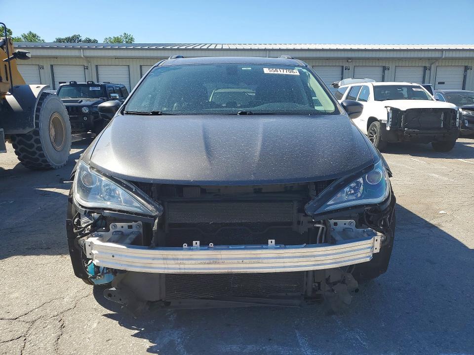 2017 Chrysler Pacifica Touring l