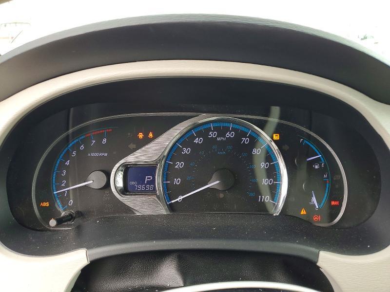 2013 Toyota Sienna xle 8-passenger