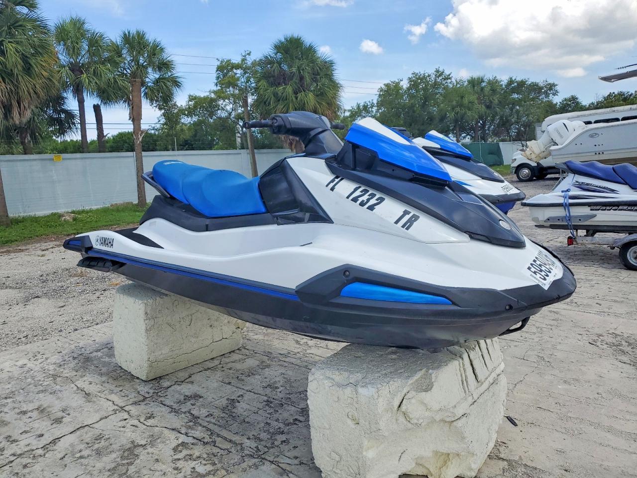 2023 YAM VX
