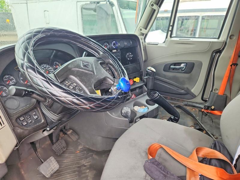 2016 International LF687 Semi Truck