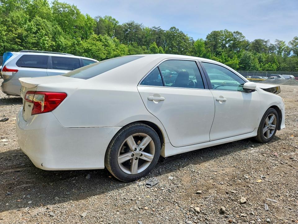 2014 Toyota Camry se