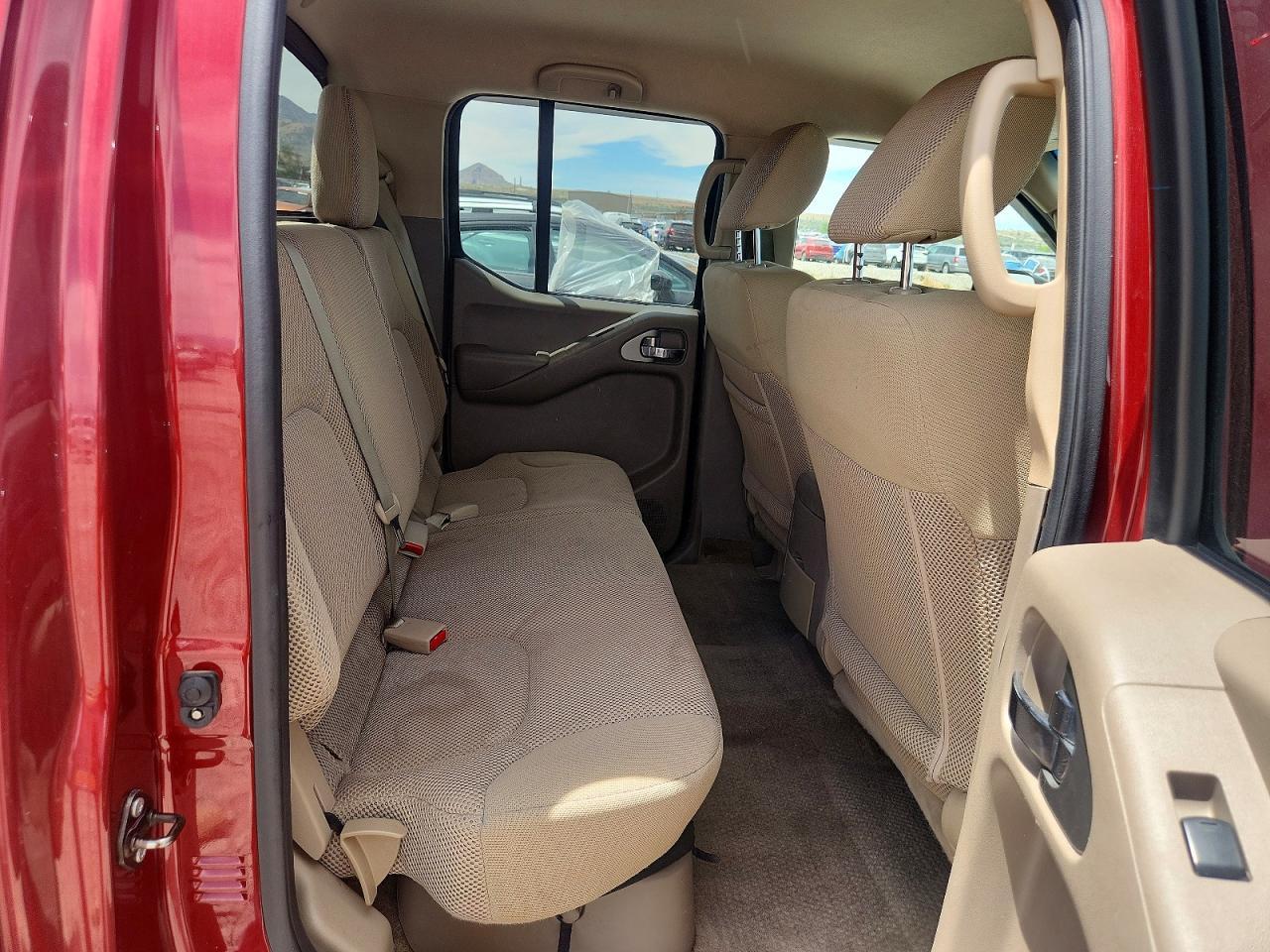 2016 Nissan Frontier SV