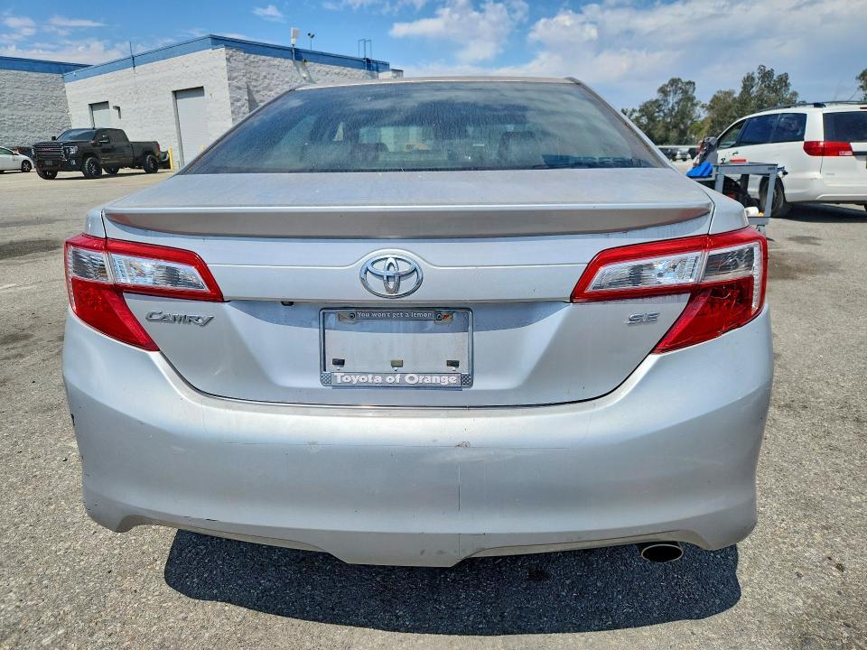 2014 Toyota Camry se