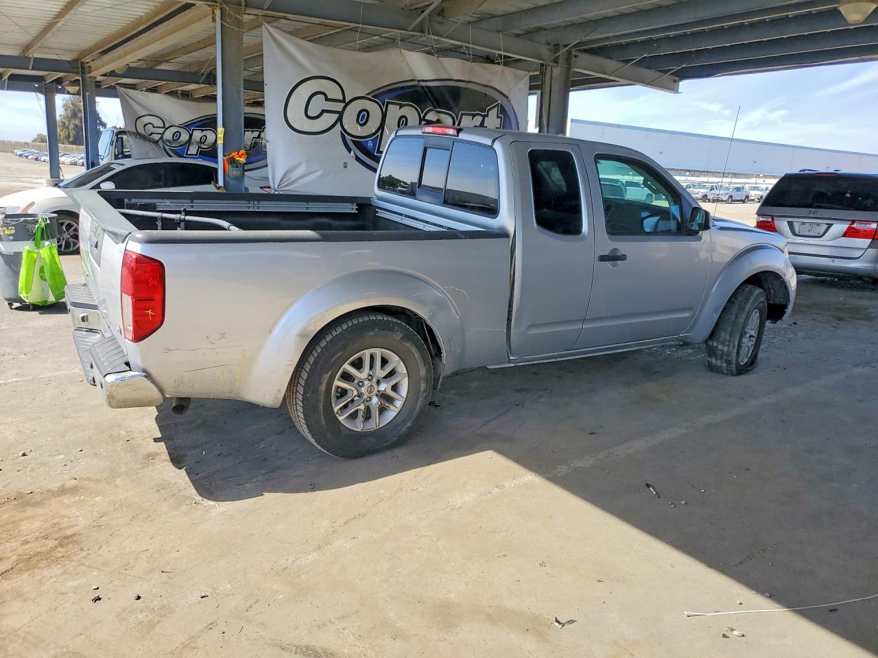 2017 Nissan Frontier SV V6