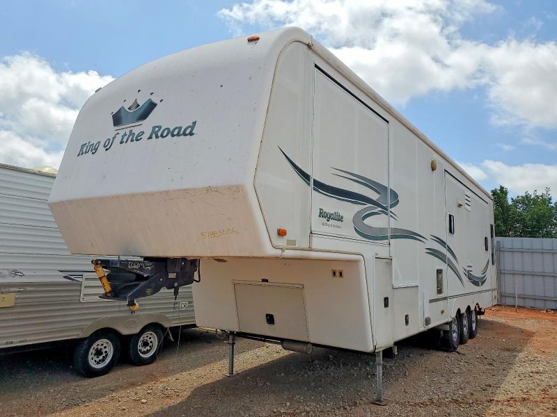 2003 King Of The Road Royalite Camper