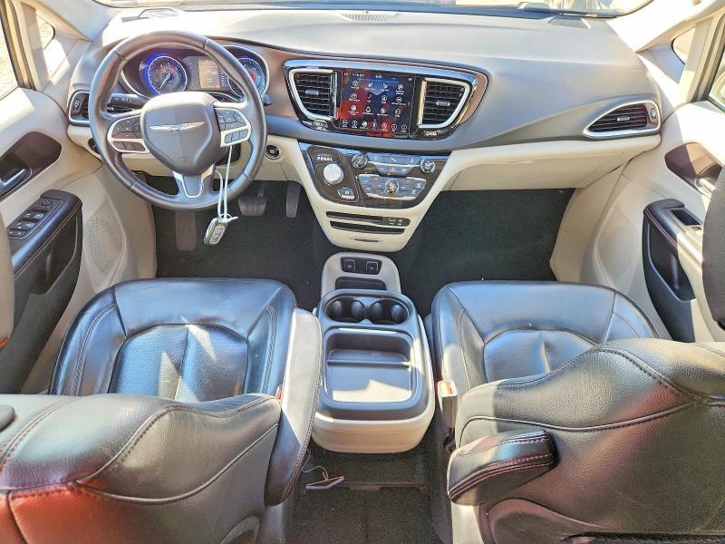 2018 Chrysler Pacifica Touring l