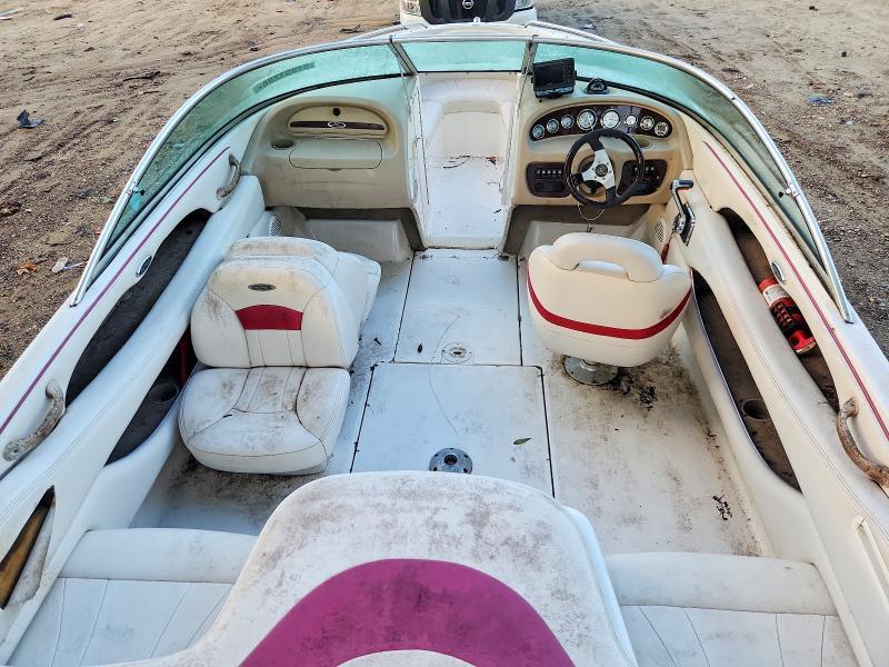 2001 Chaparral Boat