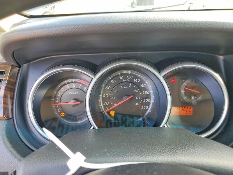 2011 Nissan Versa 1.8 s