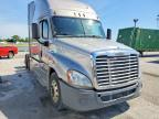 2015 Freightliner Cascadia Semi Truck