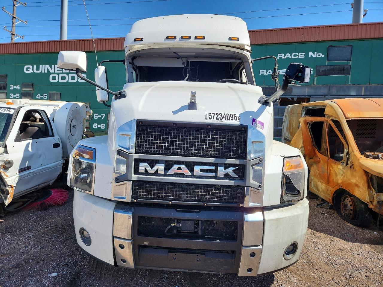 2019 Mack Anthem 64T