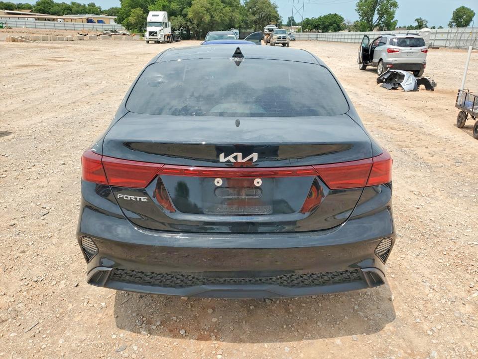 2022 KIA Forte lxs