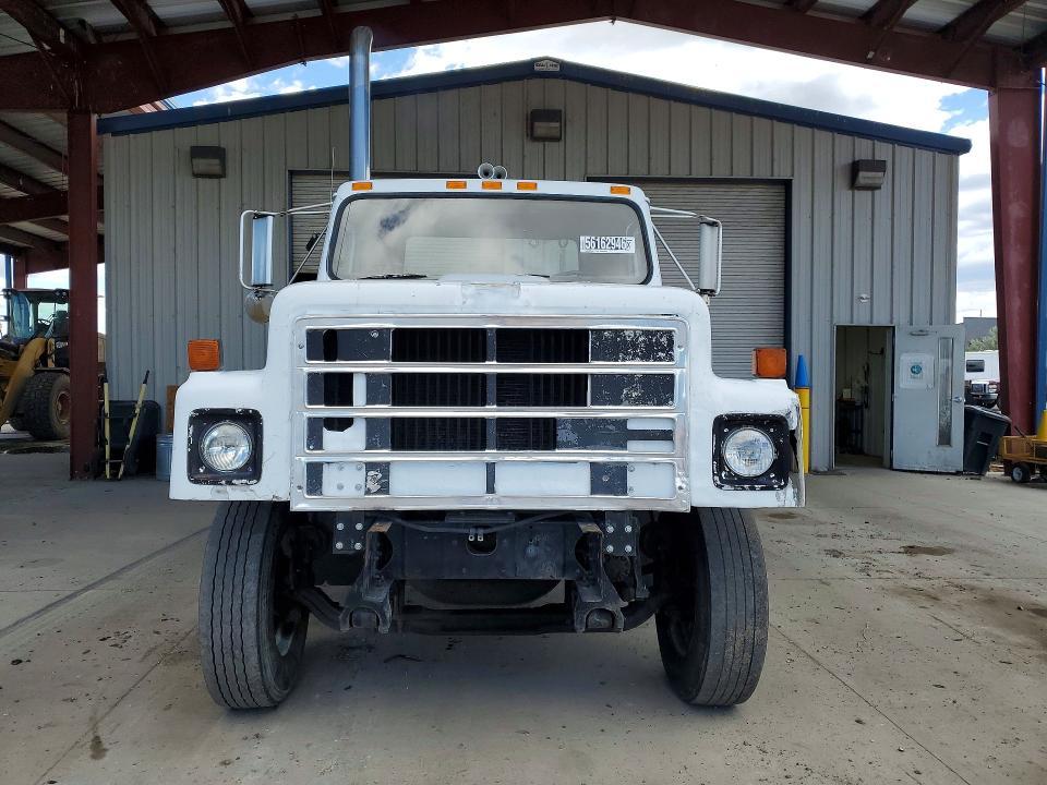 1989 International 2575 Semi Truck