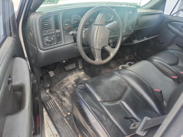 2005 GM Medium Duty/box Trucks
