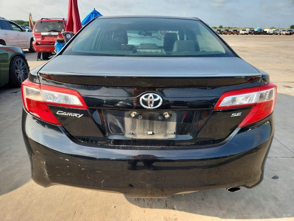 2014 Toyota Camry se