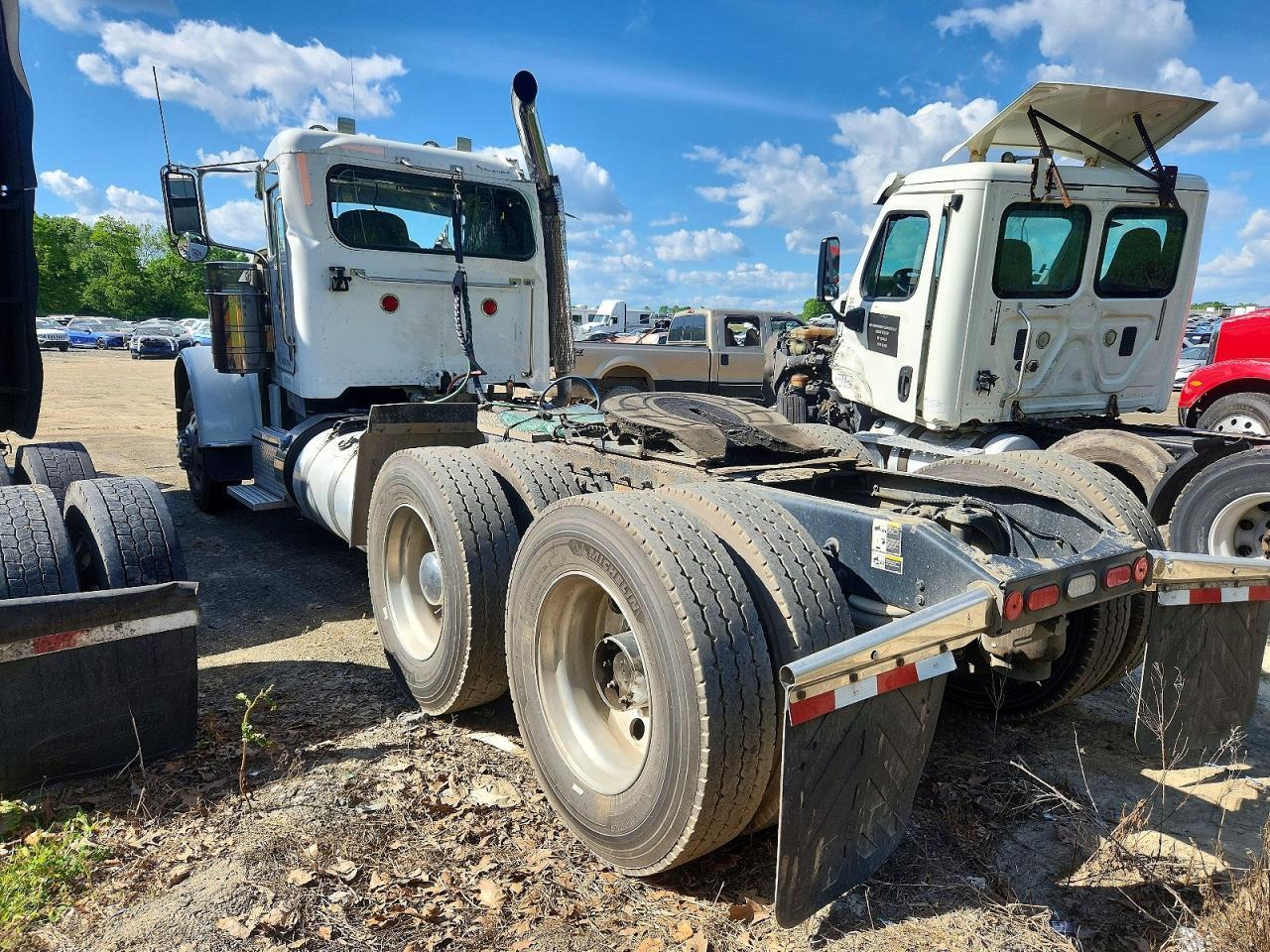 2019 Peterbilt 389 Semi Truck