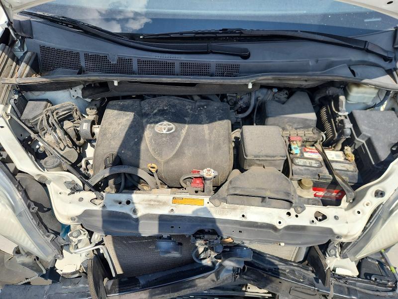 2017 Toyota Sienna xle 8-passenger
