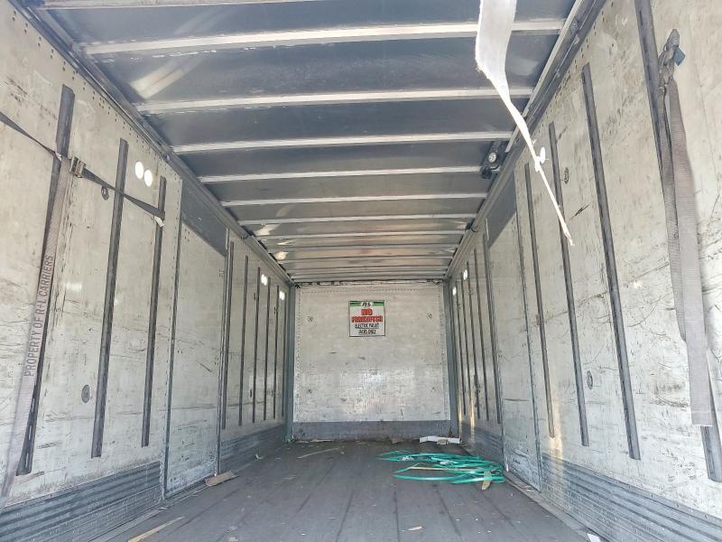 2017 Peterbilt 220 BOX Truck