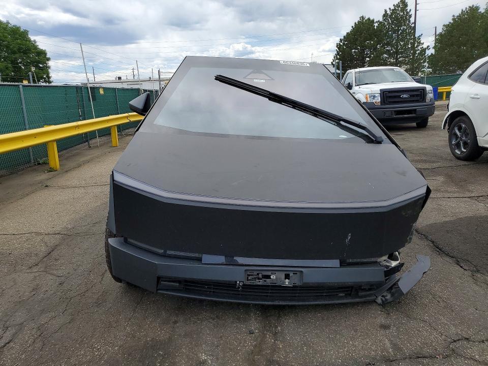 2024 Tesla Cybertruck