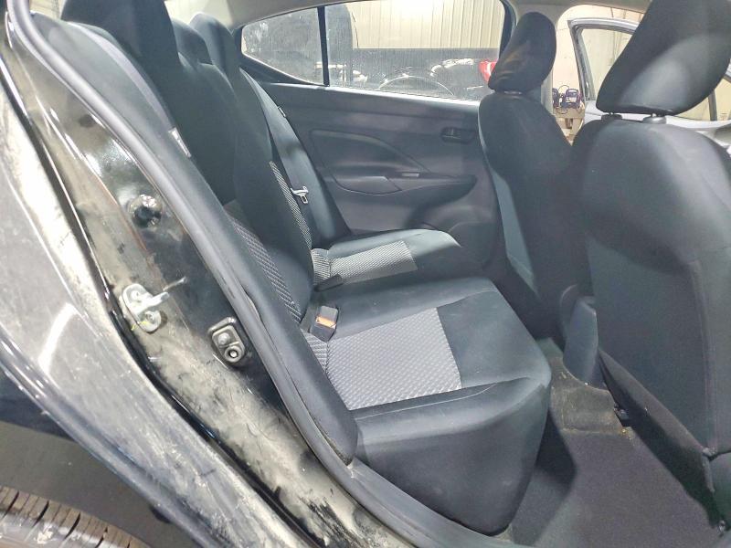 2022 Nissan Versa s