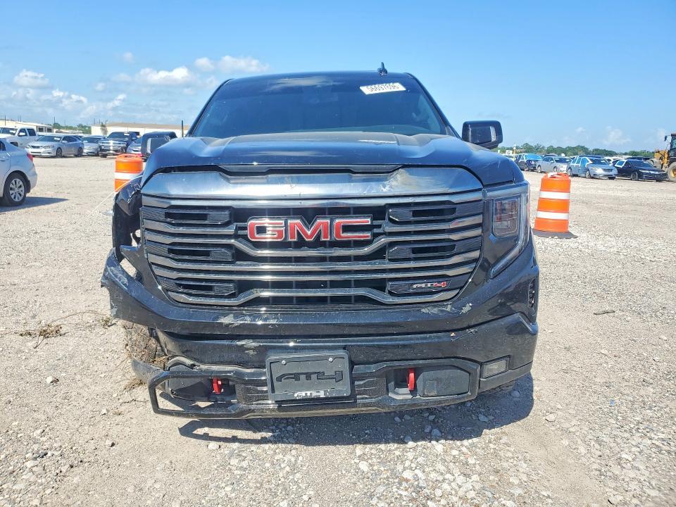 2022 GMC Sierra K1500 AT4