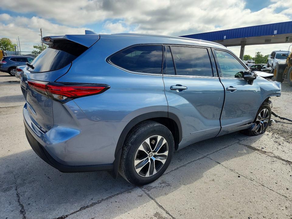 2022 Toyota Highlander xle
