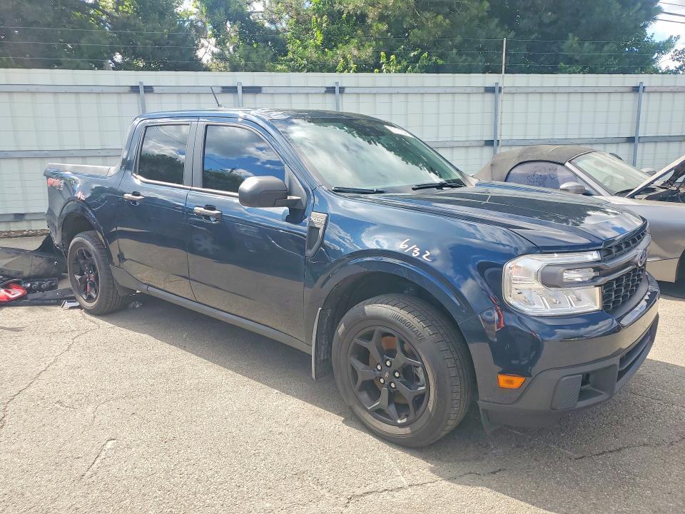 2022 Ford Maverick XL