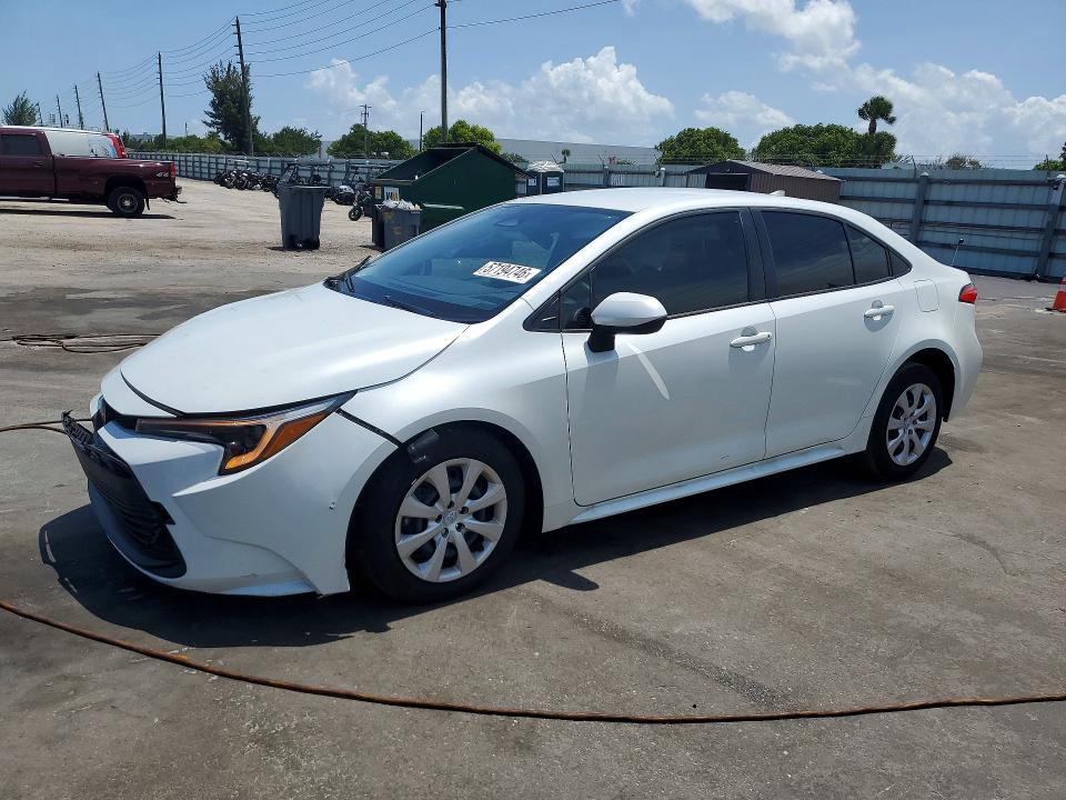 2026 Toyota Corolla Hybrid le