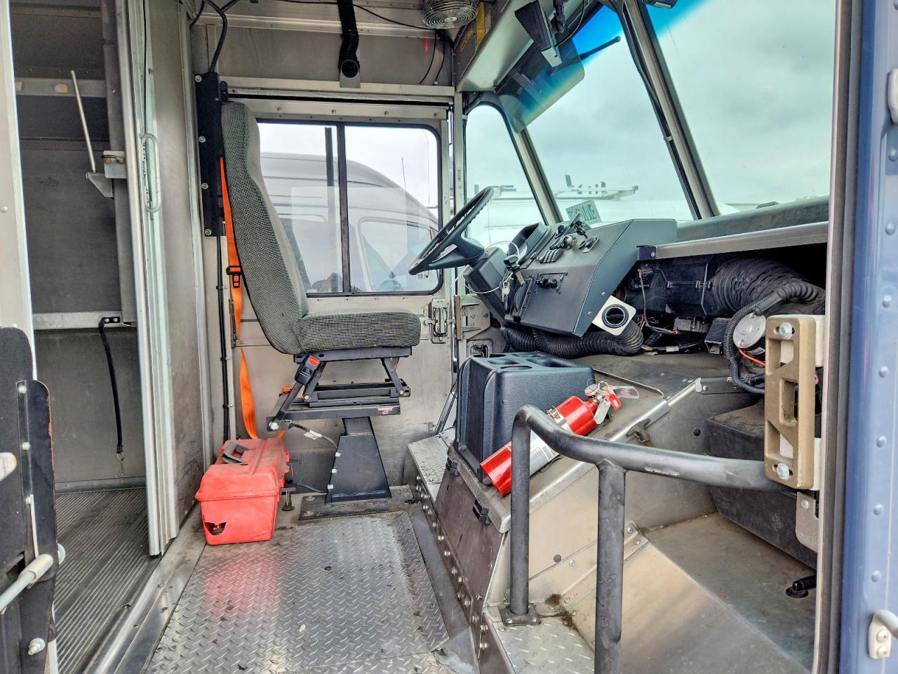 2020 Freightliner MT45G Chassis Delivery Truck