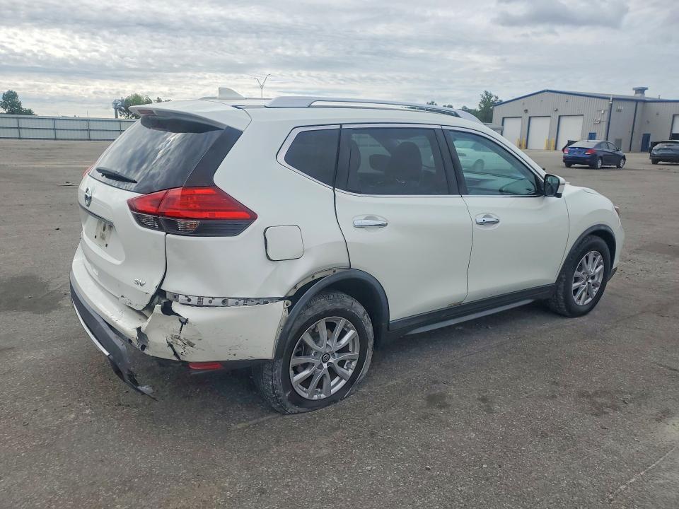 2017 Nissan Rogue sv