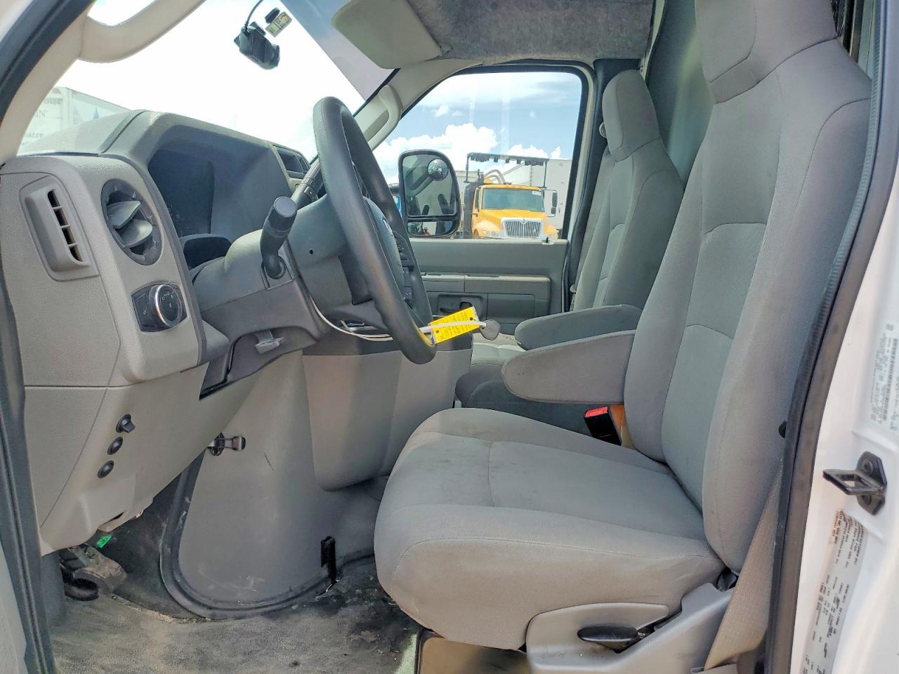 2024 Ford E450 Delivery Truck