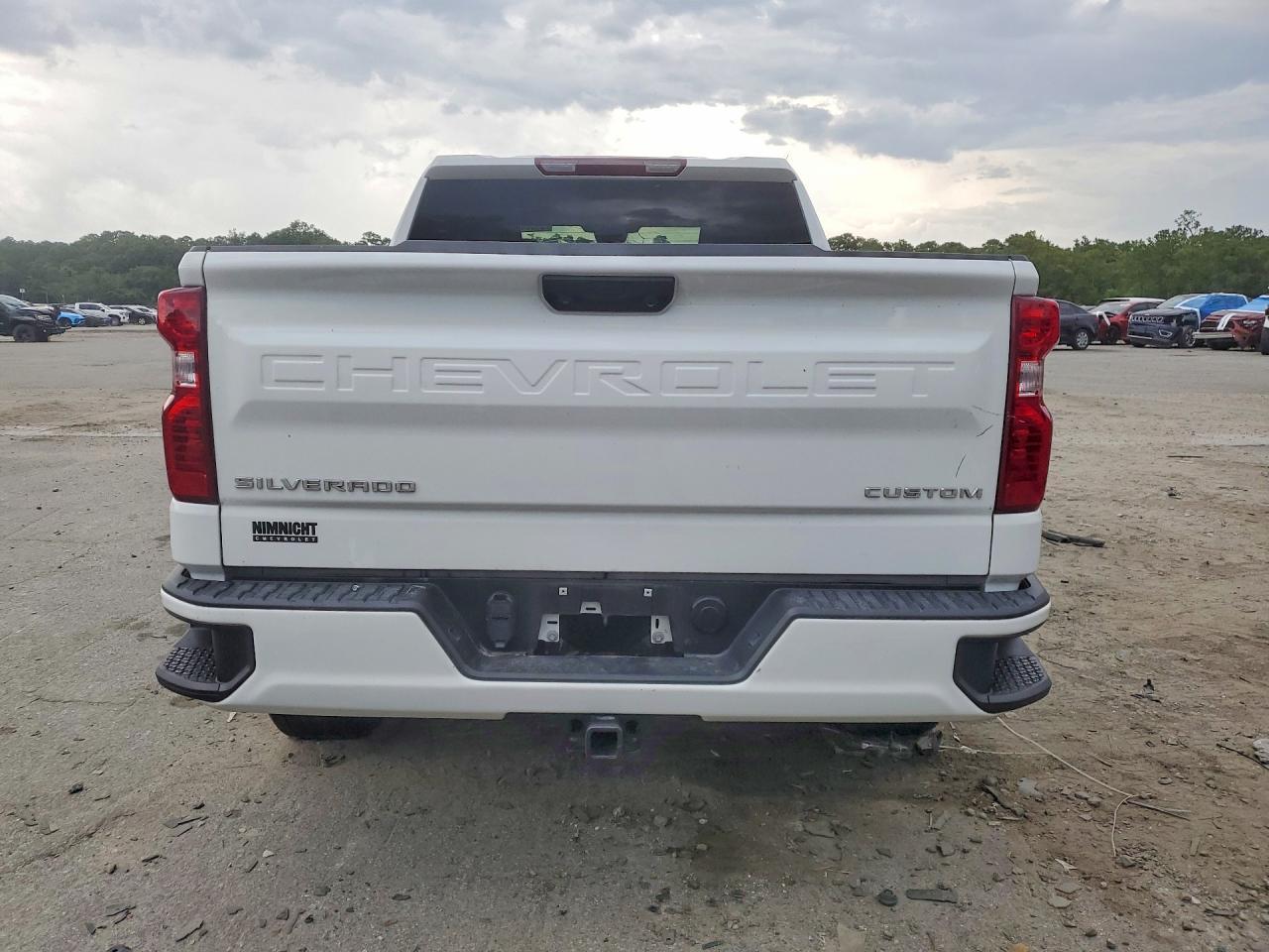 2025 Chevrolet Silverado C1500 Custom