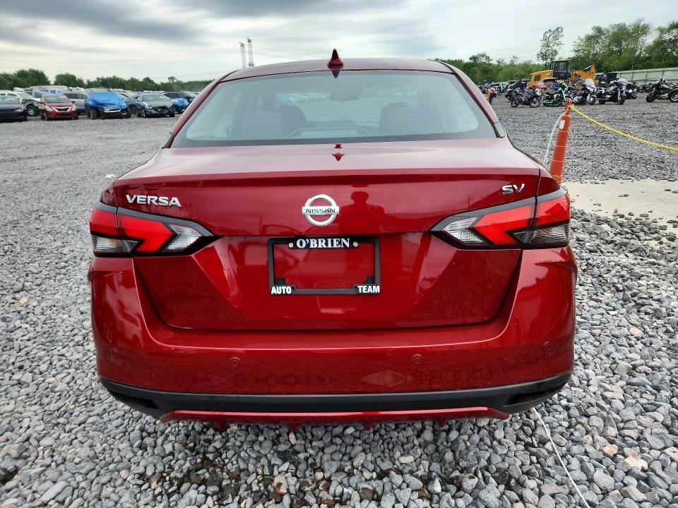 2021 Nissan Versa sv