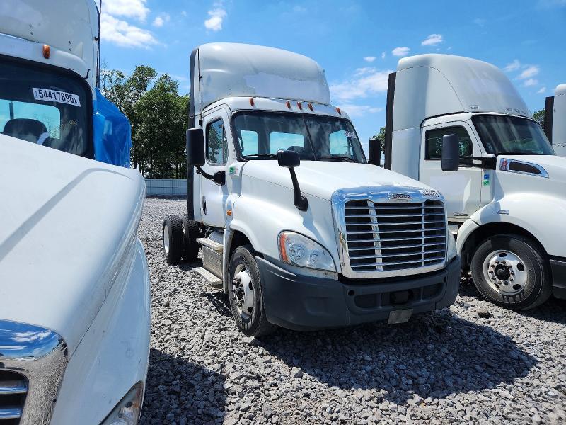 2019 Freightliner Cascadia 125 Semi Truck