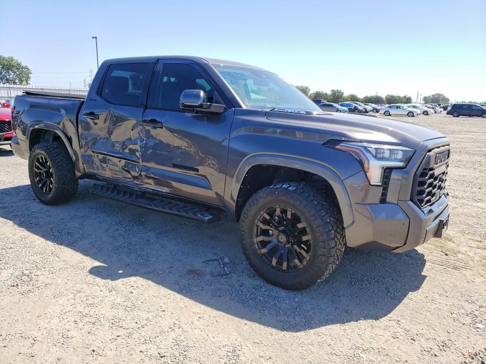 2023 Toyota Tundra Limited HV