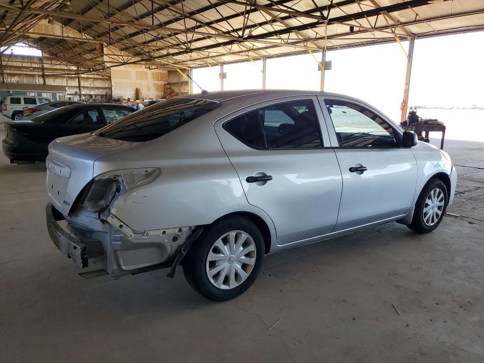 2012 Nissan Versa 1.6 s