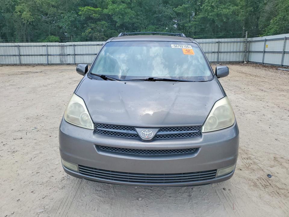 2004 Toyota Sienna xle 7 Passenger