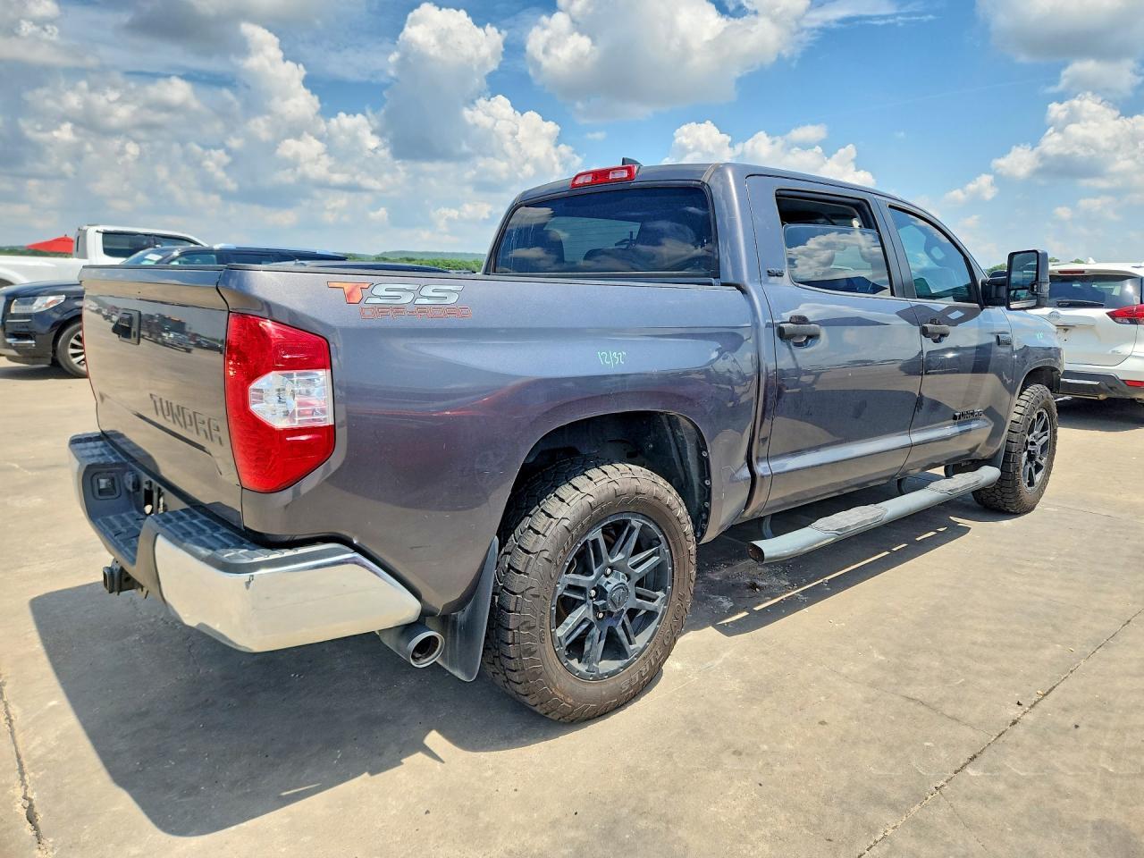 2020 Toyota Tundra Crewmax SR5