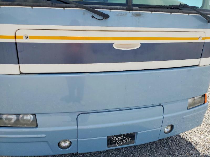 2004 Freightliner Chassis XC RV