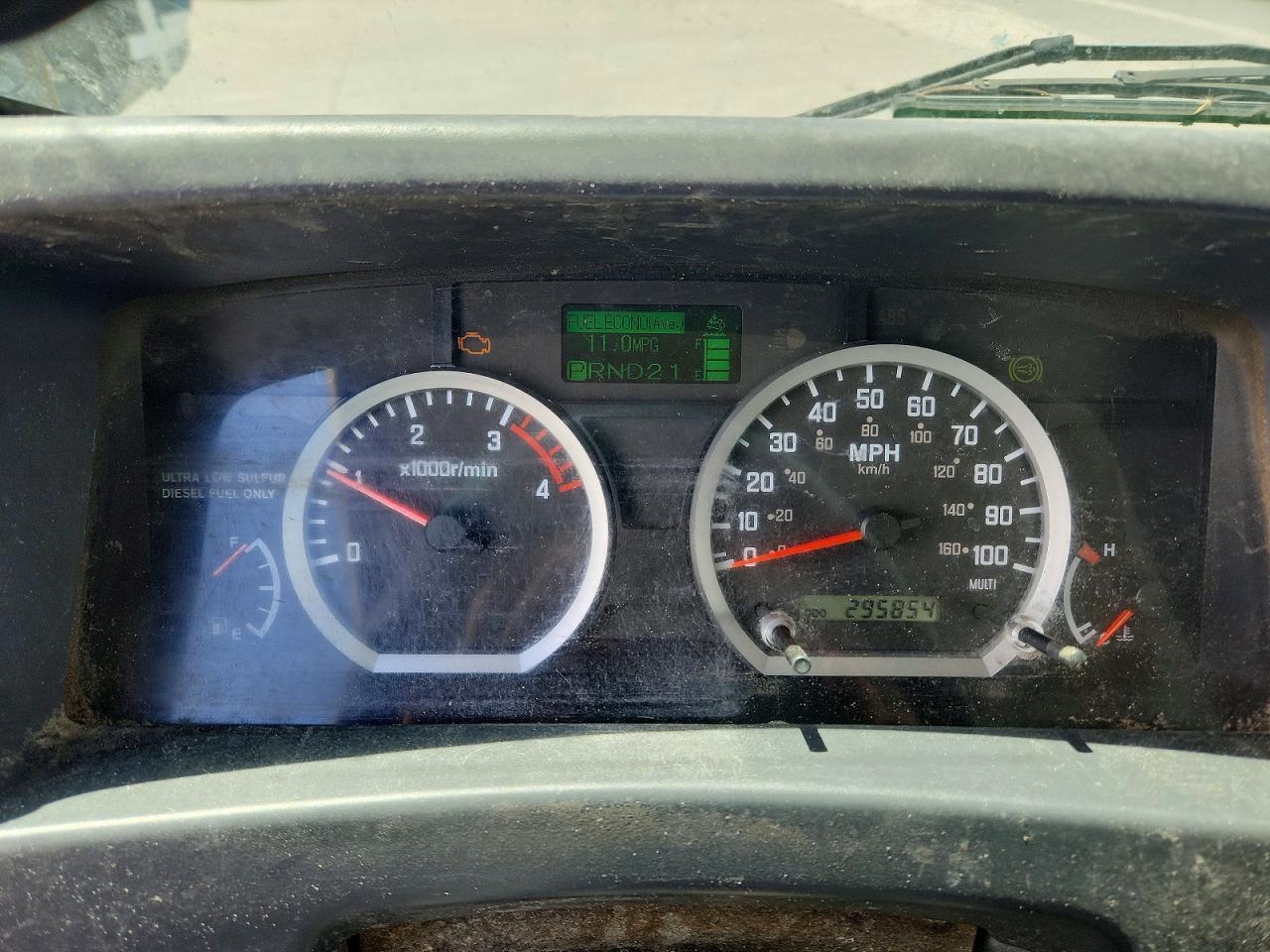 2014 Isuzu NPR HD BOX Truck