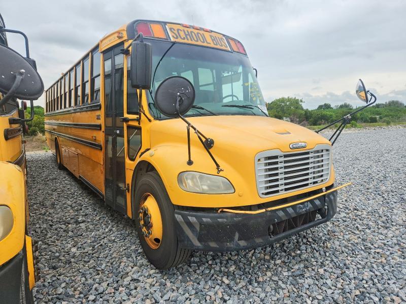 2010 Thomas SAF-T-LINER C2-School Bus