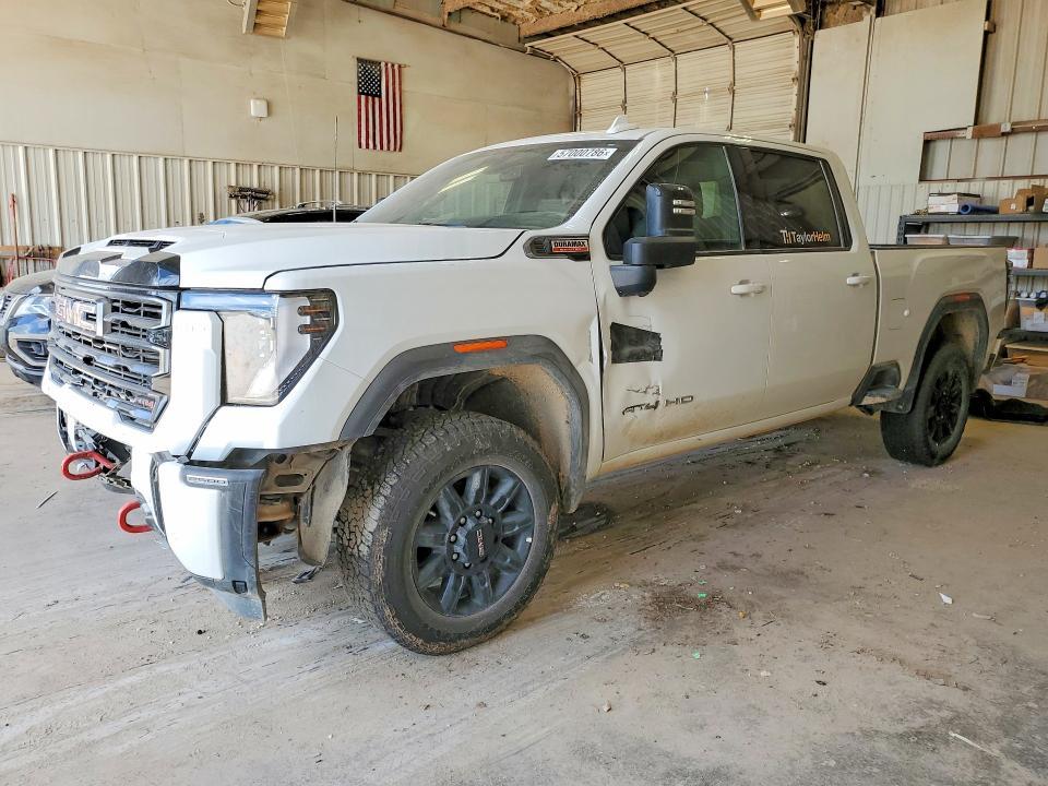 2026 GMC Sierra K2500 AT4