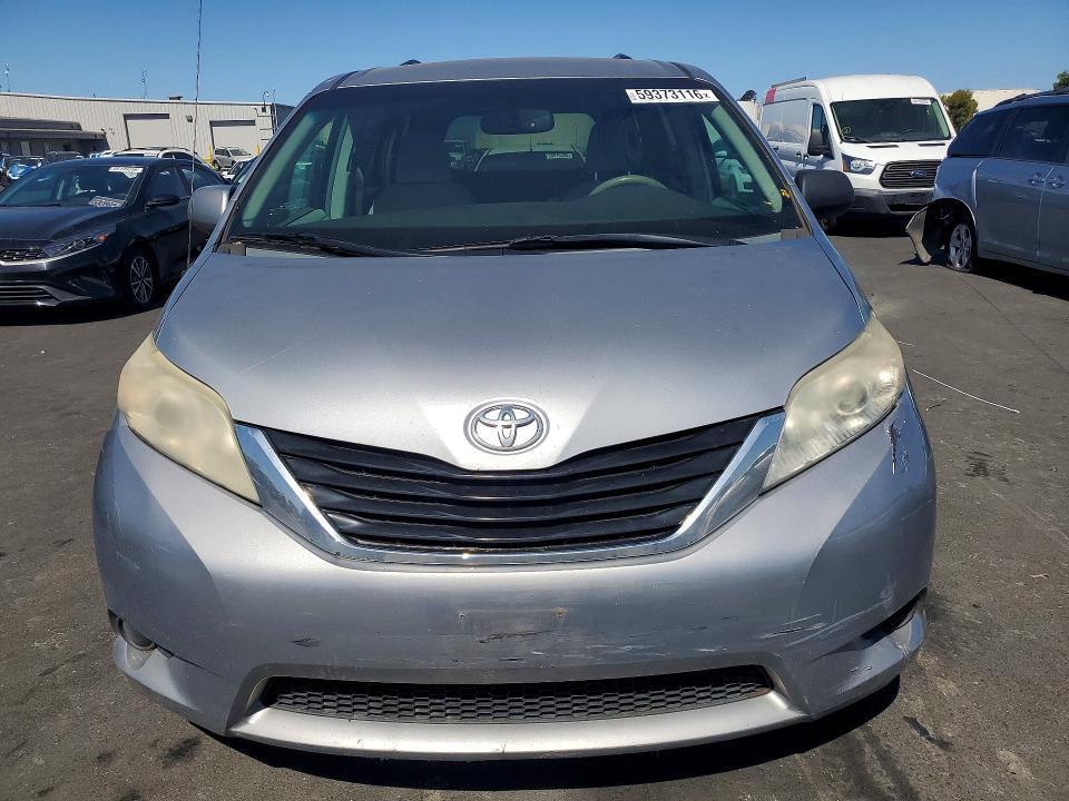 2014 Toyota Sienna le