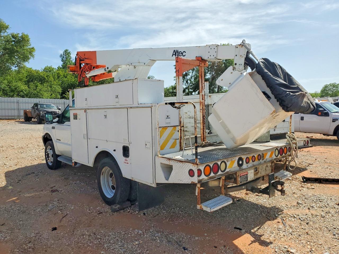 2002 Ford F550 Super Duty Bucket Truck