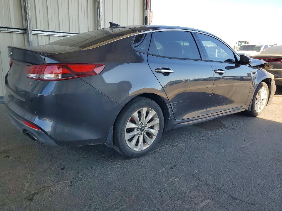 2018 KIA Optima s