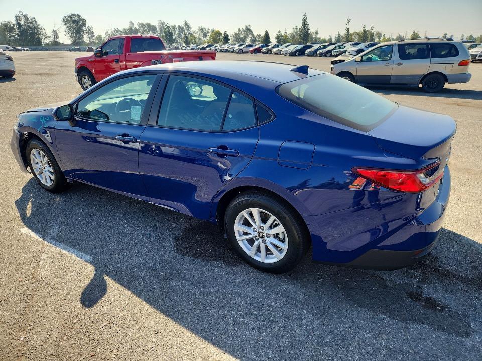 2026 Toyota Camry le