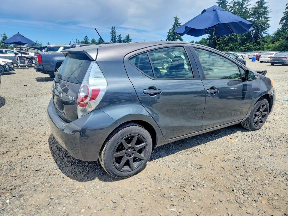 2013 Toyota Prius c Three