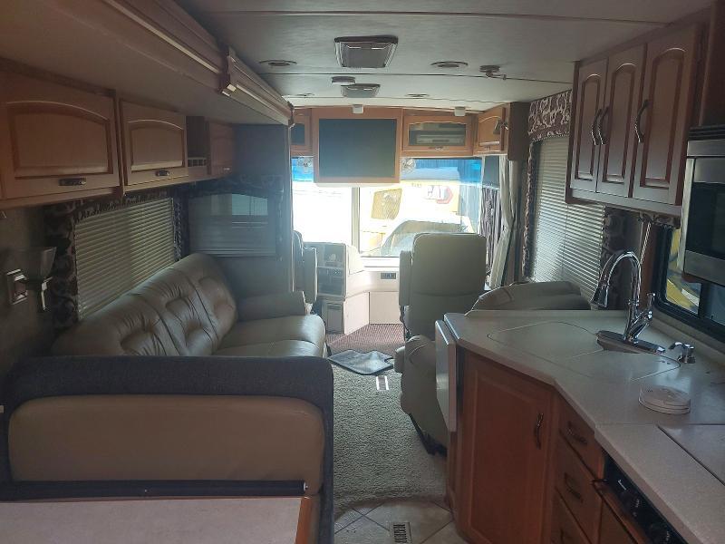 2005 Freightliner Meridian RV