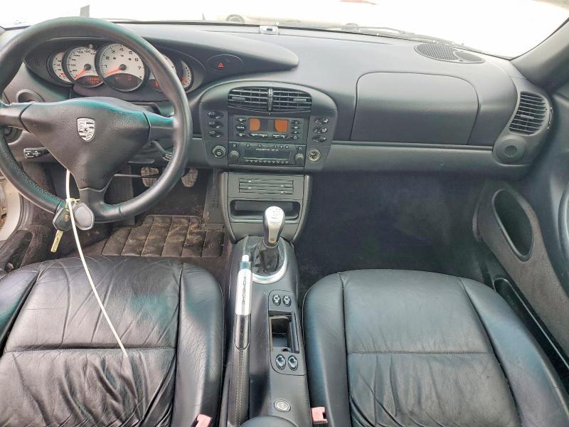 2000 Porsche 911 Carrera 2